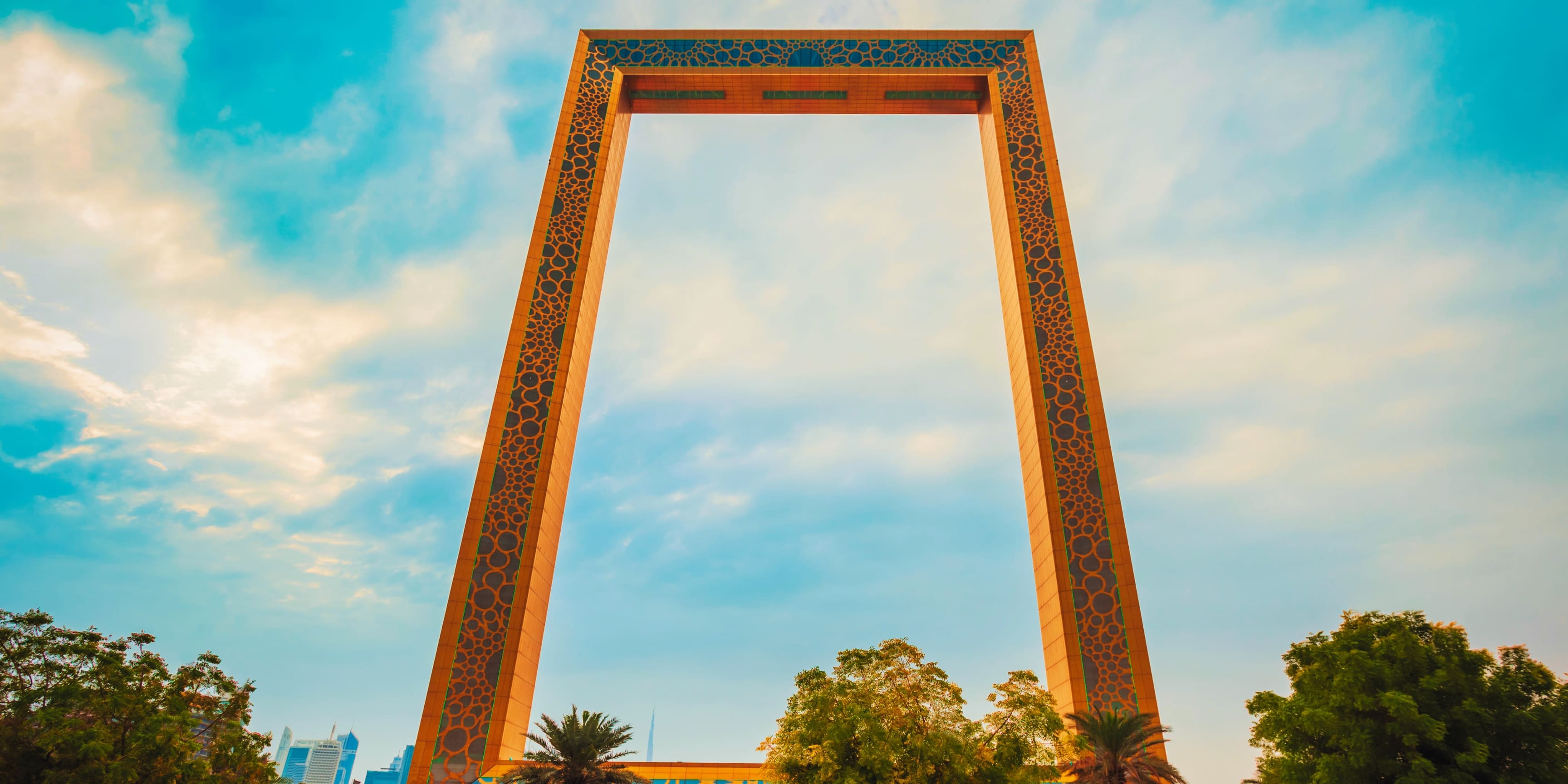 DUBAI_FRAME