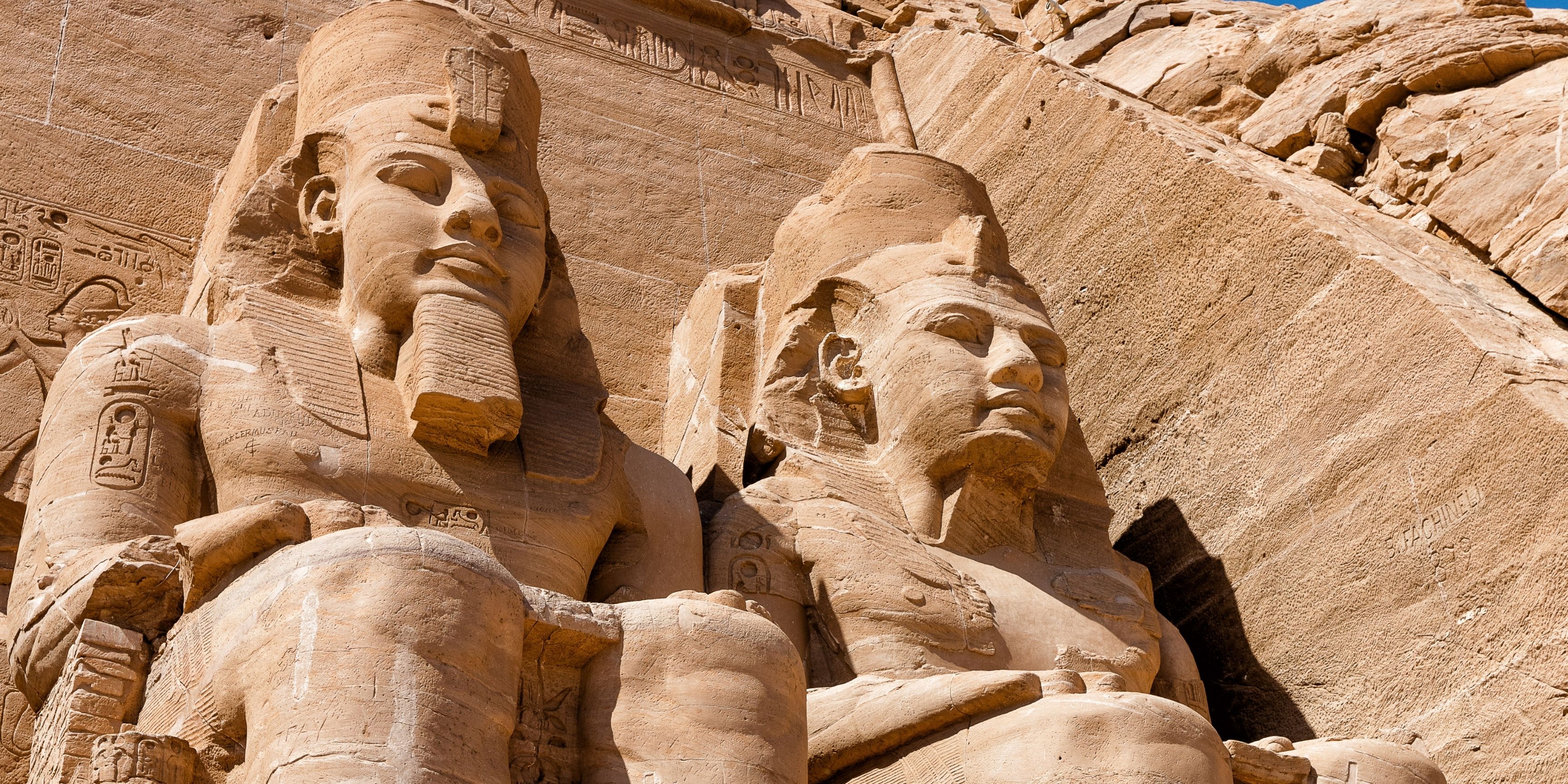 ABU_SIMBEL_FACHADA